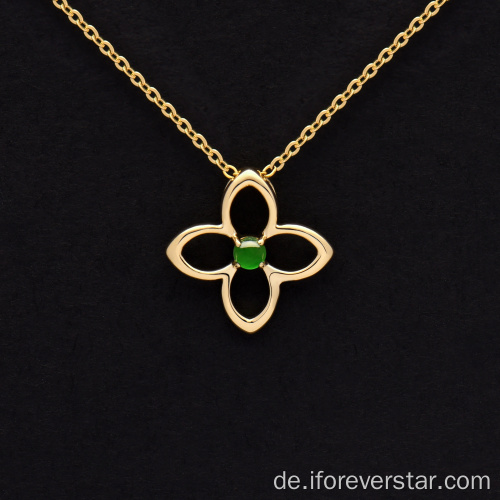 18k Gelbgold eisiges Jadeit -Anhänger -Zauber